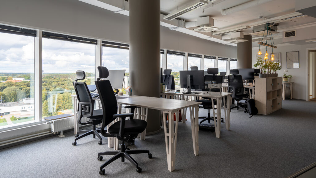 Avatud kontor vaatega