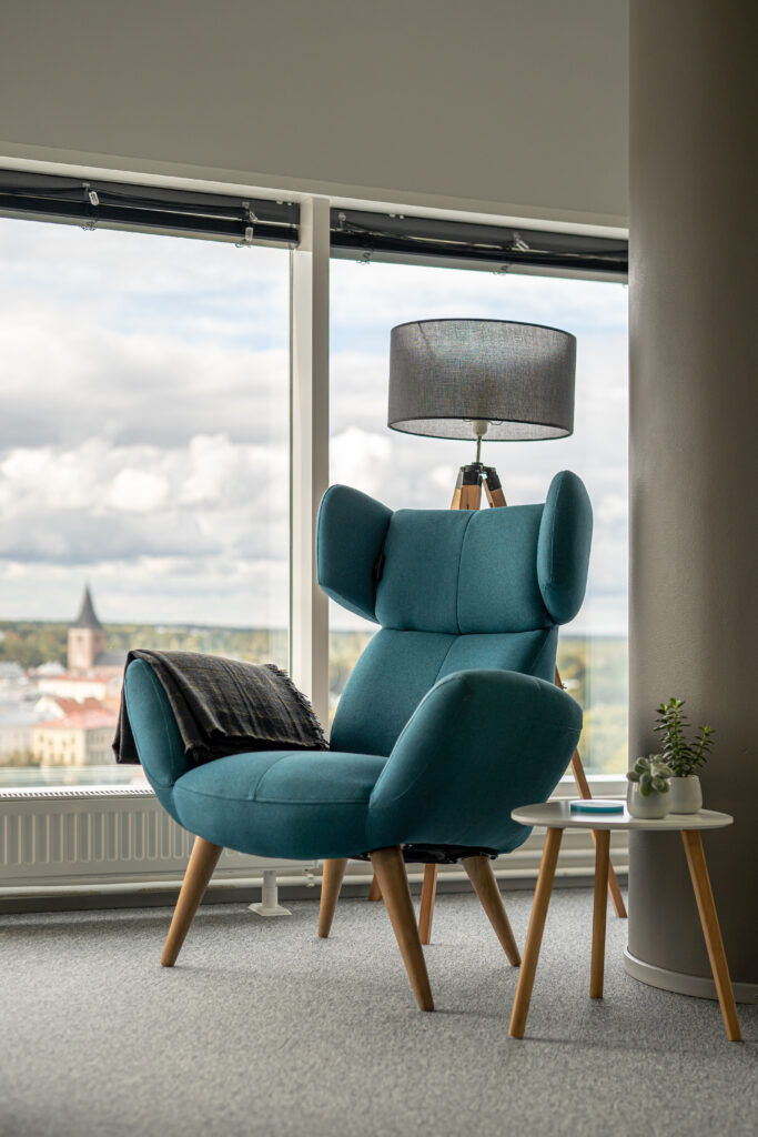 Tugitool aknavaatega