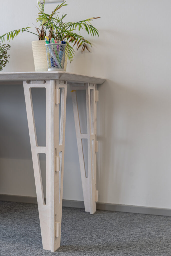 Taimed töölaua nurgal