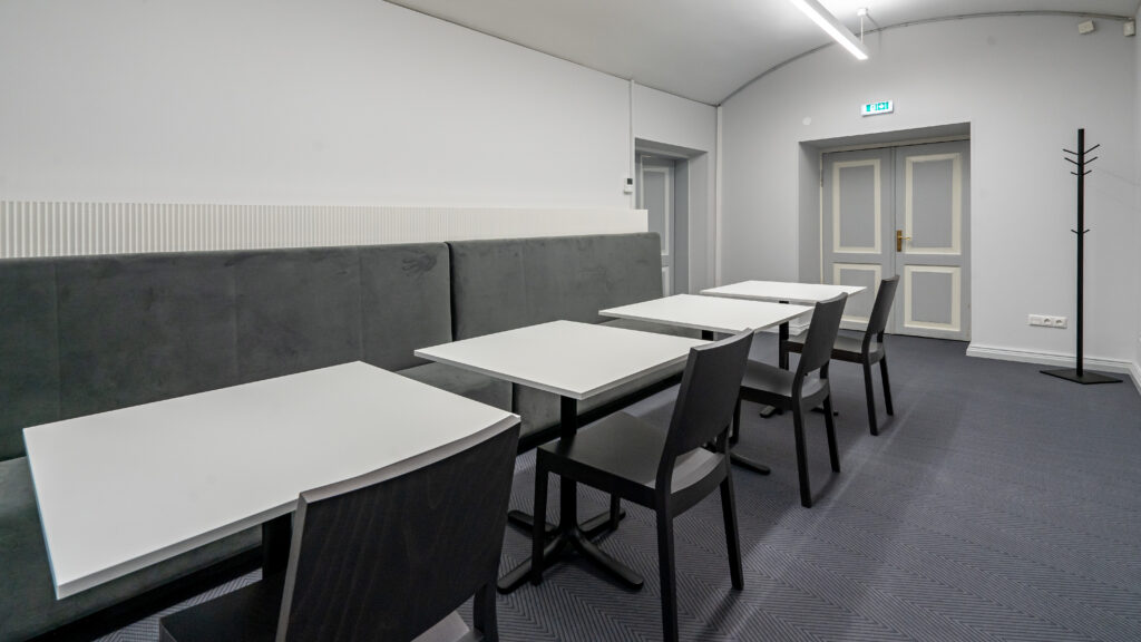 Hele istumisala laudadega