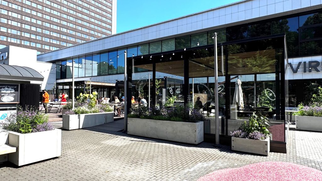 Viru Toidutänava sissepääs ja puhkeala